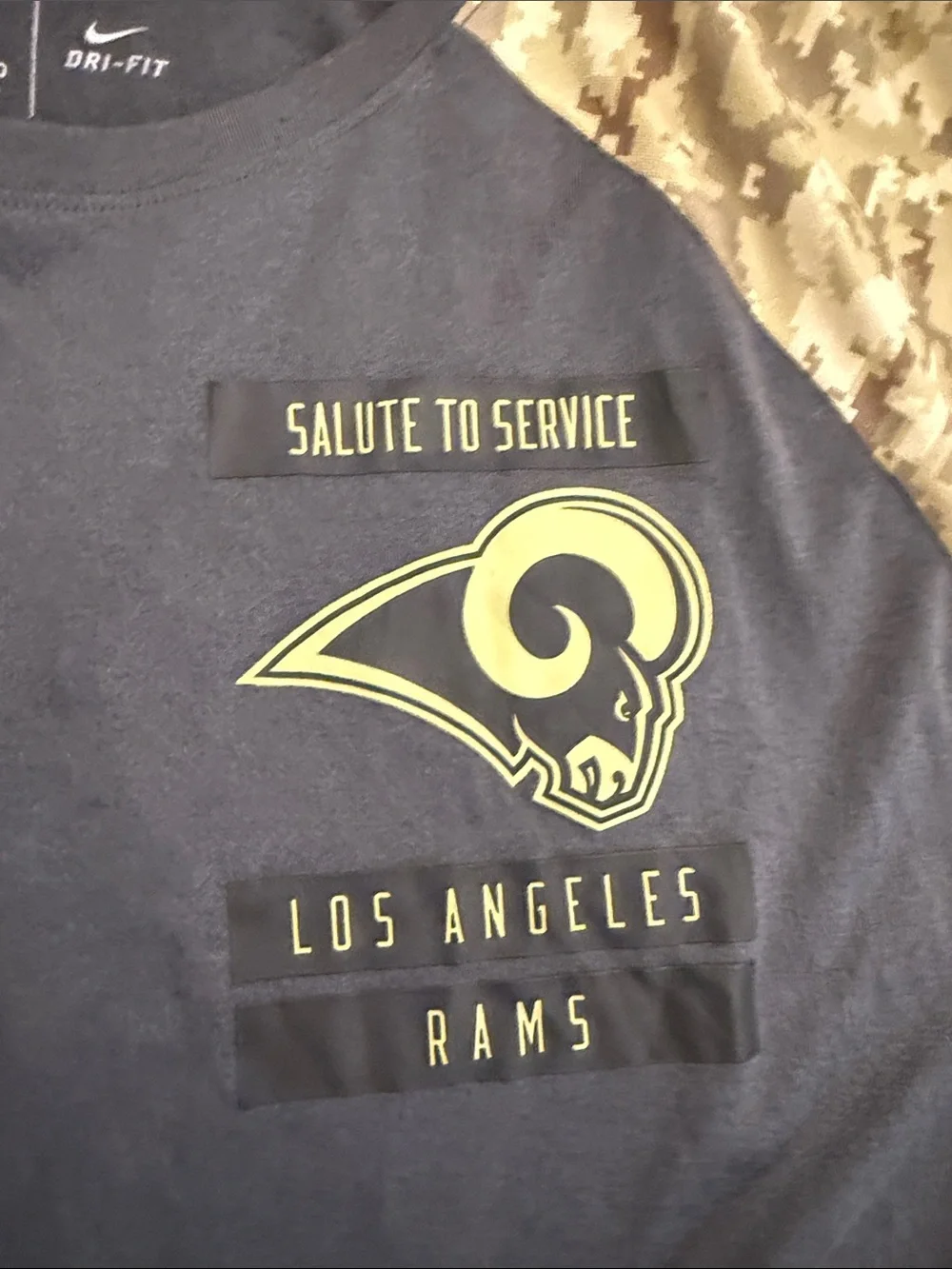 Nike Los Angeles Rams Navy Tee with Camo Sleeves xl
